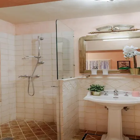 Casa Kathy Smart And Convenient Luxury